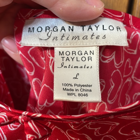 Morgan Taylor Red Heart Print Robe - Picture 8 of 10